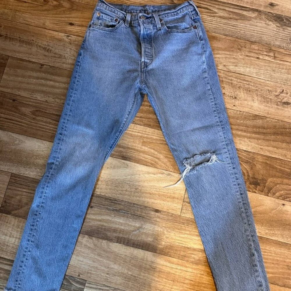 Levi's Classic Light‎ Blue Denim Jeans